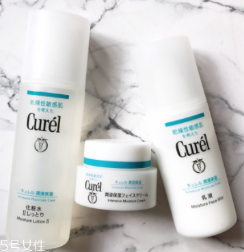 Curel乳霜早晚都能用嗎？夜間用最好