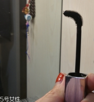 美寶蓮彎彎睫毛膏怎么樣？新品首發(fā)彎彎睫毛膏評測