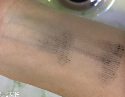美寶蓮彎彎睫毛膏怎么用？想怎么彎就怎么彎