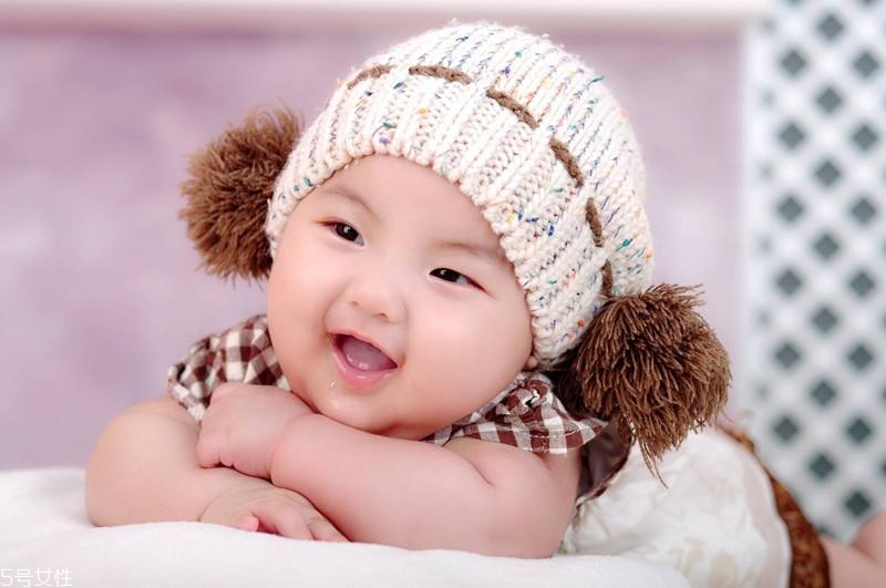 怎樣防止嬰幼兒弱視問題？三種方法合理預(yù)防
