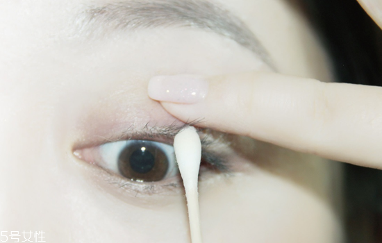 豆沙色眼妝怎么畫？超受歡迎的空氣眼妝畫法