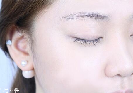 西柚色眼影怎么畫(huà)？教你畫(huà)高冷女神妝容