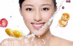 補(bǔ)水貼片面膜適合什么膚質(zhì)？不分膚質(zhì)