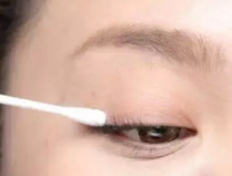 眼線膠筆怎么畫內(nèi)眼線？內(nèi)眼線四部曲圖解