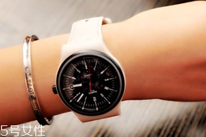 swatch手表怎么調(diào)日期和時間？