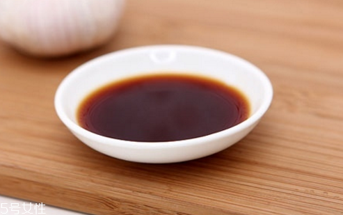 開(kāi)眼角后哪些食物要忌口？開(kāi)眼角后吃這些能促進(jìn)傷口修復(fù)