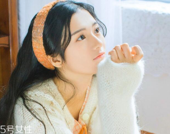 怎么選擇適合自己的襯衫？穿對(duì)了顯年輕