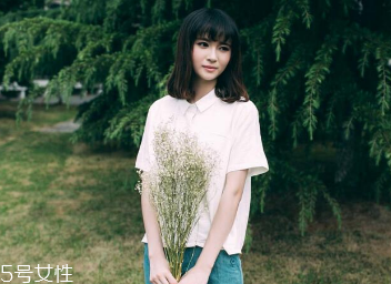 怎么選擇適合自己的襯衫？穿對(duì)了顯年輕