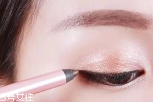 眼線怎么防止畫殘？分段畫不易錯(cuò)