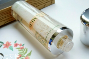 海藍(lán)之謎煥膚水適合干皮嗎？海藍(lán)之謎煥膚水產(chǎn)品評測