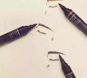 眉粉和眉筆哪個自然？更持久？