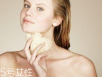 頸紋霜怎么選擇？視黃醇等成分有作用