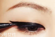 眉粉可以畫眼線嗎？