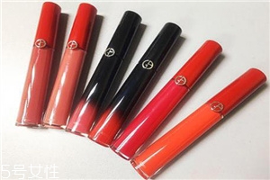 阿瑪尼黑管紅管哪個好？打造鮮艷欲滴的動人雙唇