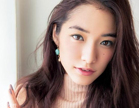 唇釉怎么涂均勻？涂出滿滿女人味