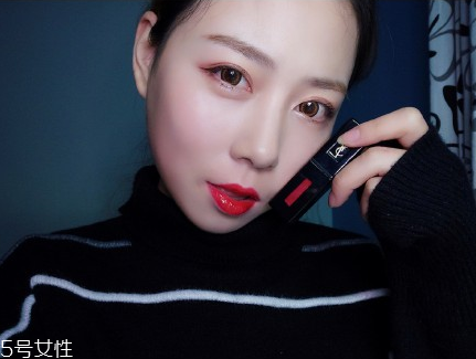 ysl圣羅蘭黑管唇釉哪個(gè)顏色好看？持久度加分
