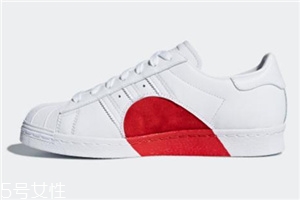 阿迪達(dá)斯情人節(jié)限定版愛心貝殼頭多少錢_在哪買？