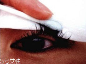 睫毛訂書(shū)機(jī)是什么？這十款睫毛膏讓你輕松放大雙眼