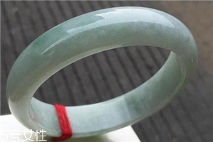 糯種翡翠屬于什么檔次？翡翠的價值你清楚嗎