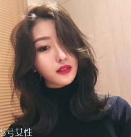 外翻卷發(fā)適合哪些人？御姐氣質的臉