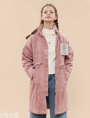 燈芯絨衣服怎么搭配？帶你提升時(shí)尚感與高級(jí)感
