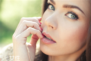 漂唇后忌口什么食物？決定漂唇持久度的因素