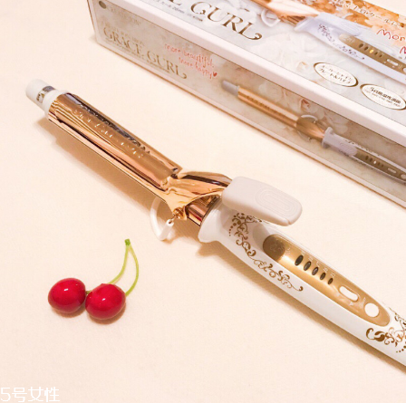 小泉成器陶瓷卷發(fā)棒好用嗎？好用的發(fā)型工具卷發(fā)棒