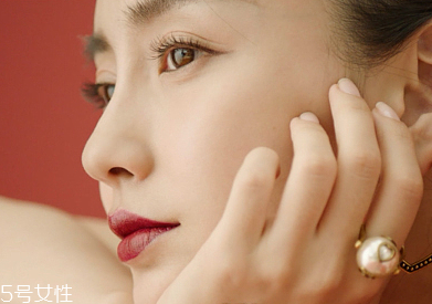 紅唇妝怎么畫(huà)最好看？復(fù)古紅唇妝的畫(huà)法