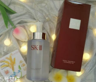 卸妝油哪個(gè)牌子好用？網(wǎng)紅卸妝油盤點(diǎn)