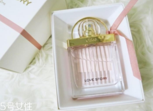 女士香水什么味道好？這6款香水親切又高級
