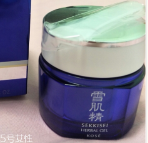 精華液用量越多越好嗎？10款精華提升美肌度