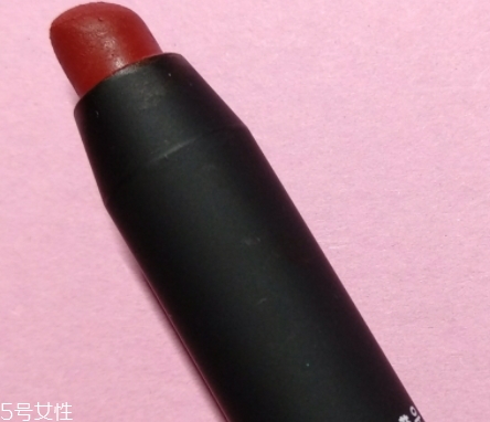 唇釉和染唇液的區(qū)別 你更看好哪個？