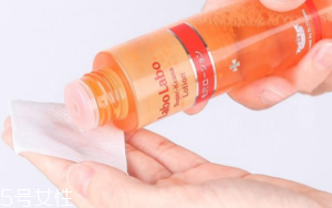 痘痘反復(fù)長是什么原因？基礎(chǔ)護膚不夠用心
