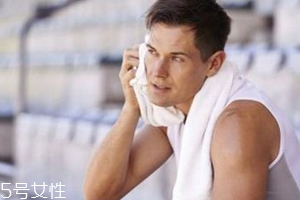 出很多汗是有益的嗎？出汗并不能排出有害物質(zhì)