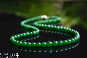 翡翠冰種和糯種哪個(gè)好？原來(lái)有這么大的區(qū)別