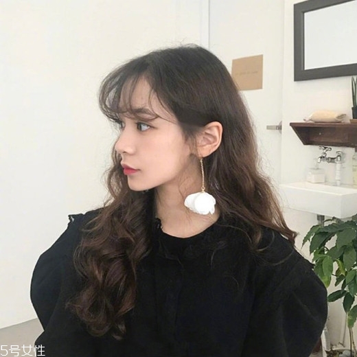 什么臉型適合短發(fā)？顯小的可愛短發(fā)造型圖