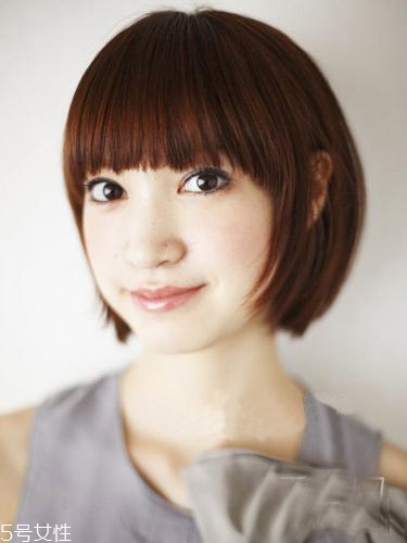 女生發(fā)質(zhì)軟適合什么發(fā)型？胖圓臉顯瘦發(fā)型參考