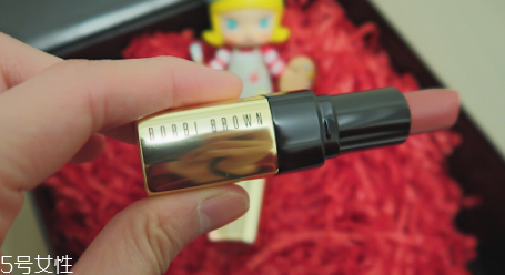 送閨蜜新年禮物怎么挑選？送這些美妝產品她會尖叫