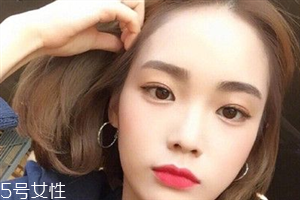 短頭發(fā)染什么顏色好看洋氣顯白？短發(fā)這樣弄好看又大方