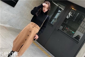 毛衣會(huì)縮水還是變大？和毛衣材質(zhì)有關(guān)