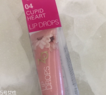 唇蜜可以單獨使用嗎？搭配其他產(chǎn)品效果更好
