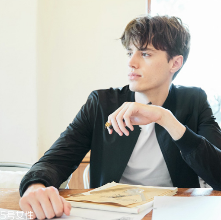 男士夾克什么款式好看？寒冬也能溫暖玩腔調(diào)