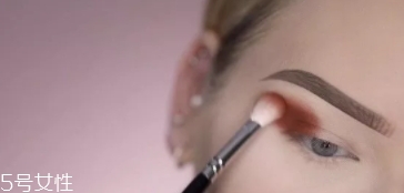 huda beauty沙漠盤怎么畫？油管大神一步步示范