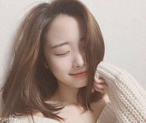 2018秋冬女生長發(fā)發(fā)型推薦 試試換一個(gè)發(fā)型