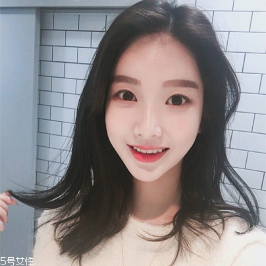 女生發(fā)質(zhì)軟適合什么發(fā)型？胖圓臉顯瘦發(fā)型參考