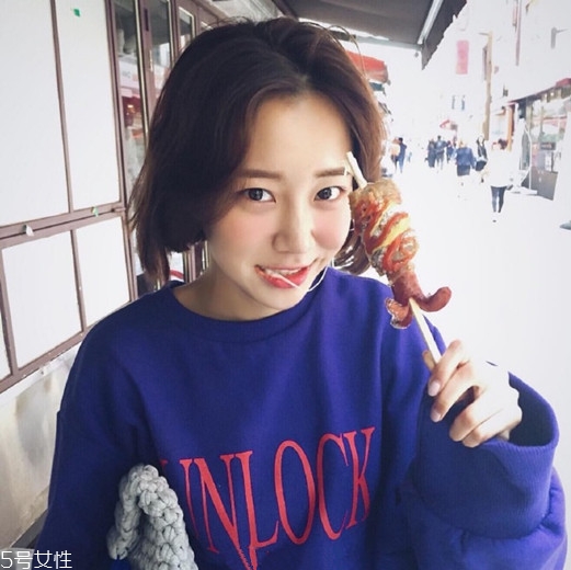 女生發(fā)質(zhì)軟適合什么發(fā)型？胖圓臉顯瘦發(fā)型參考