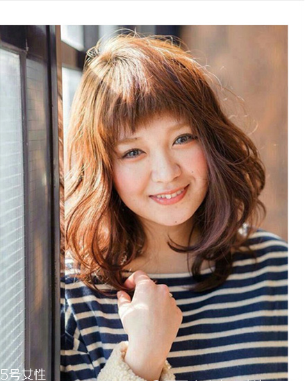 齊劉海適合什么卷發(fā)？如何選擇適合自己的發(fā)型