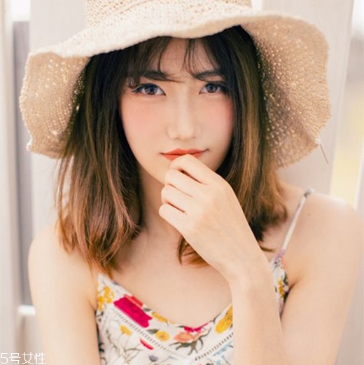 齊肩發(fā)怎么燙好看？女生發(fā)型設(shè)計與臉形搭配