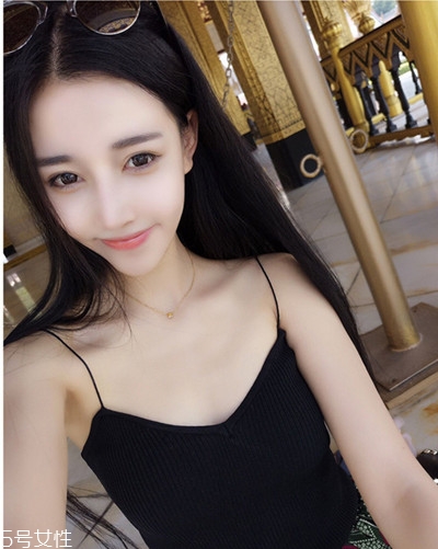 鉆石臉適合什么發(fā)型？流行色也隨之而來