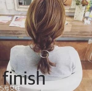 女生冬天長發(fā)怎么編好看？長發(fā)妹紙才懂得的痛